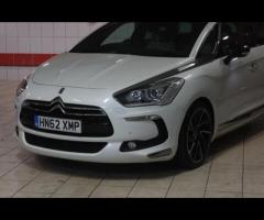 Citroen DS5 This 2012 Citroen DS5 2.0 HDi DSport Hatchback with 78623 miles on the clock is a sleek - 9