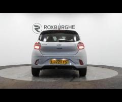 Hyundai i10 This 2022 Hyundai i10 Premium is a superb example, boasting exceptionally low mileage fo - 7