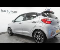Hyundai i10 This 2022 Hyundai i10 Premium is a superb example, boasting exceptionally low mileage fo - 19