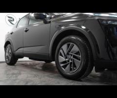 Nissan Qashqai This 2022 Nissan Qashqai DIG-T Acenta Premium is a superb example, having been owned - 11