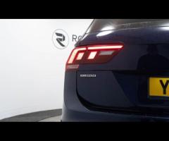 Volkswagen Tiguan Allspace This 2022 Volkswagen Tiguan Allspace TSI Life offers a superb ownership p - 16