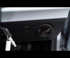 SEAT Arona This 2023 SEAT Arona TSI SE Technology is a superb example, having had only one owner fro - 24