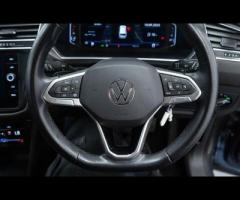 Volkswagen Tiguan Allspace HPI Clear - 1 Owner - VW Service History - 36 Months Warranty available + - 21