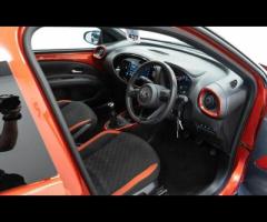 Toyota Aygo X HPI Clear - 1 Owner - Toyota Service History - 36 Months Warranty available + Superb v - 17