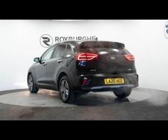 Kia Niro This 2020 Kia Niro GDi 2 is a superb example, having been owned by just one careful keeper - 5