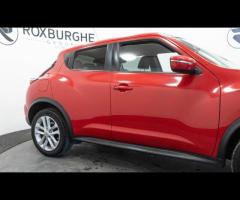 Nissan Juke This 2015 Nissan Juke DIG T Acenta Premium stands out with its exceptionally low mileage - 13