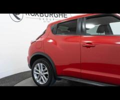 Nissan Juke This 2015 Nissan Juke DIG T Acenta Premium stands out with its exceptionally low mileage - 14