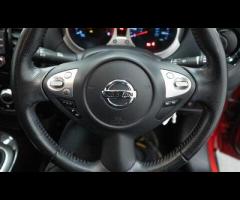 Nissan Juke This 2015 Nissan Juke DIG T Acenta Premium stands out with its exceptionally low mileage - 23