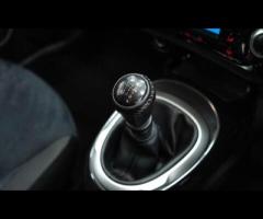 Nissan Juke This 2015 Nissan Juke DIG T Acenta Premium stands out with its exceptionally low mileage - 27