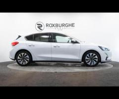 Ford Focus This 2019 Ford Focus Zetec offers an exceptional blend of efficiency and performance, mak - 9