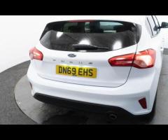 Ford Focus This 2019 Ford Focus Zetec offers an exceptional blend of efficiency and performance, mak - 15