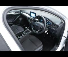 Ford Focus This 2019 Ford Focus Zetec offers an exceptional blend of efficiency and performance, mak - 20