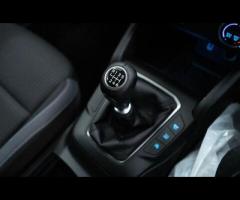 Ford Focus This 2019 Ford Focus Zetec offers an exceptional blend of efficiency and performance, mak - 27