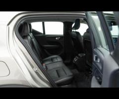 Volvo XC40 Buy with confidence from a dealership established in Birmingham since 1981. - 29