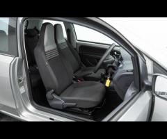 Volkswagen up! This 2016 Volkswagen up! Move up! presents a superb ownership opportunity, having bee - 22