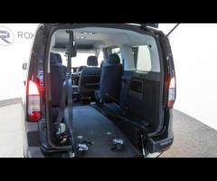 Ford Grand Tourneo Connect This 2024 Ford Grand Tourneo Connect Titanium presents an exceptional opp - 24