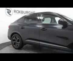 Renault Arkana This 2022 Renault Arkana E-TECH r.s. line is a superb example, having been owned by j - 12