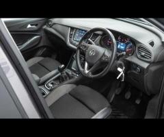 Vauxhall Grandland X This 2020 Vauxhall Grandland X Turbo SRi Nav is presented with a clear vehicle - 20