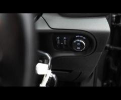 Vauxhall Grandland X This 2020 Vauxhall Grandland X Turbo SRi Nav is presented with a clear vehicle - 23