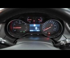 Vauxhall Grandland X This 2020 Vauxhall Grandland X Turbo SRi Nav is presented with a clear vehicle - 25