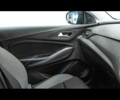 Vauxhall Grandland X This 2020 Vauxhall Grandland X Turbo SRi Nav is presented with a clear vehicle - 31