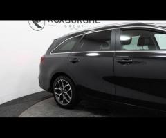 Kia Ceed This 2024 Kia Ceed T GDi 3 is a superb example, having had only one owner since new. This w - 14