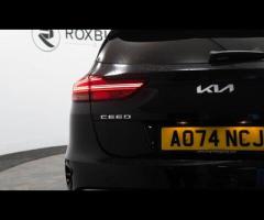 Kia Ceed This 2024 Kia Ceed T GDi 3 is a superb example, having had only one owner since new. This w - 17