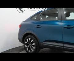 Renault Arkana This 2022 Renault Arkana TCe Iconic is a superb example, having been owned by just on - 14