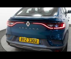 Renault Arkana This 2022 Renault Arkana TCe Iconic is a superb example, having been owned by just on - 16