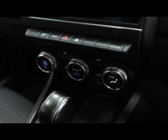 Renault Arkana This 2022 Renault Arkana TCe Iconic is a superb example, having been owned by just on - 28