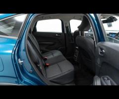 Renault Arkana This 2022 Renault Arkana TCe Iconic is a superb example, having been owned by just on - 32