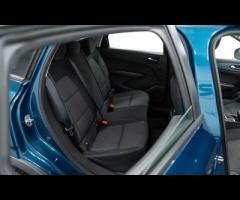 Renault Arkana This 2022 Renault Arkana TCe Iconic is a superb example, having been owned by just on - 33