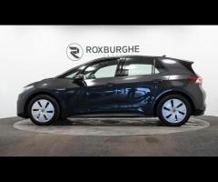 Volkswagen ID.3 This 2022 Volkswagen ID.3 Pro Performance Life is a superb example, boasting a singl - 4