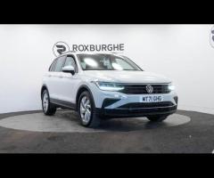 Volkswagen Tiguan This 2022 Volkswagen Tiguan TSI Life is a superb example, boasting a clear vehicle
