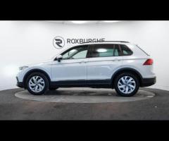 Volkswagen Tiguan This 2022 Volkswagen Tiguan TSI Life is a superb example, boasting a clear vehicle - 4