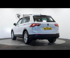 Volkswagen Tiguan This 2022 Volkswagen Tiguan TSI Life is a superb example, boasting a clear vehicle - 5
