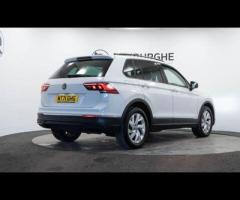 Volkswagen Tiguan This 2022 Volkswagen Tiguan TSI Life is a superb example, boasting a clear vehicle - 8