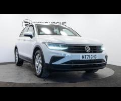 Volkswagen Tiguan This 2022 Volkswagen Tiguan TSI Life is a superb example, boasting a clear vehicle - 10