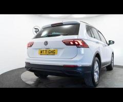 Volkswagen Tiguan This 2022 Volkswagen Tiguan TSI Life is a superb example, boasting a clear vehicle - 15