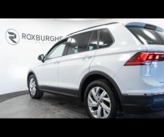 Volkswagen Tiguan This 2022 Volkswagen Tiguan TSI Life is a superb example, boasting a clear vehicle - 16
