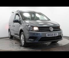 Volkswagen Caddy Maxi Life This 2018 Volkswagen Caddy Maxi Life TDI presents a superb ownership hist - 10