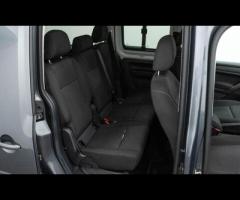 Volkswagen Caddy Maxi Life This 2018 Volkswagen Caddy Maxi Life TDI presents a superb ownership hist - 27