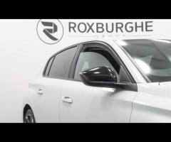 Peugeot 308 This 2022 Peugeot 308 Allure Premium is a superb example, having been owned by just one - 11