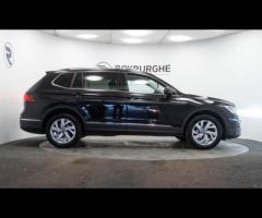 Volkswagen Tiguan Allspace This 2022 Volkswagen Tiguan Allspace TSI Life offers a superb ownership p - 9