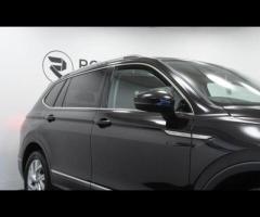 Volkswagen Tiguan Allspace This 2022 Volkswagen Tiguan Allspace TSI Life offers a superb ownership p - 12
