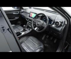 MG MG HS This 2022 MG HS T GDI Exclusive is a superb example, having had only one owner from new and - 20