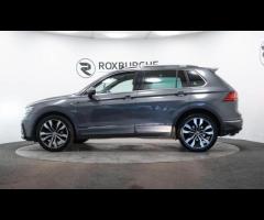 Volkswagen Tiguan HPI Clear - 1 Owner - VW Service History - 36 Months Warranty available + Superb v - 4