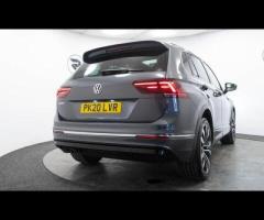 Volkswagen Tiguan HPI Clear - 1 Owner - VW Service History - 36 Months Warranty available + Superb v - 14