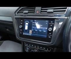 Volkswagen Tiguan HPI Clear - 1 Owner - VW Service History - 36 Months Warranty available + Superb v - 26
