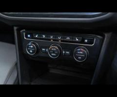 Volkswagen Tiguan HPI Clear - 1 Owner - VW Service History - 36 Months Warranty available + Superb v - 28